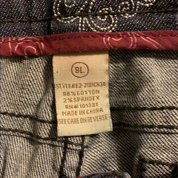 REFUGE WOMANS JEANS - Picture 4 of 5